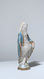 Crystal Mary V