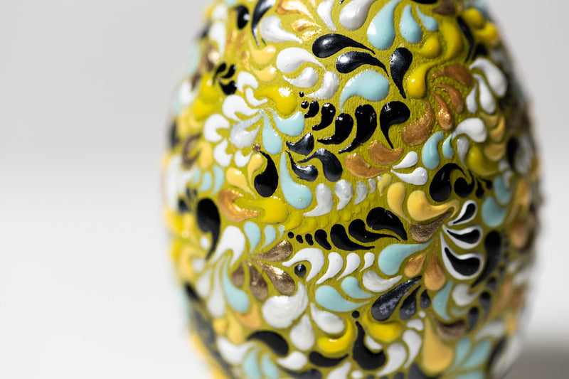 Lady Chartreuse Egg