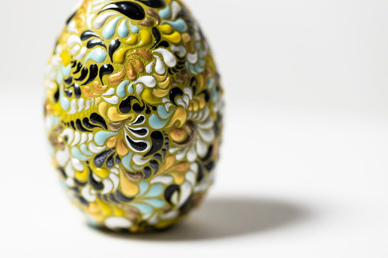 Lady Chartreuse Egg