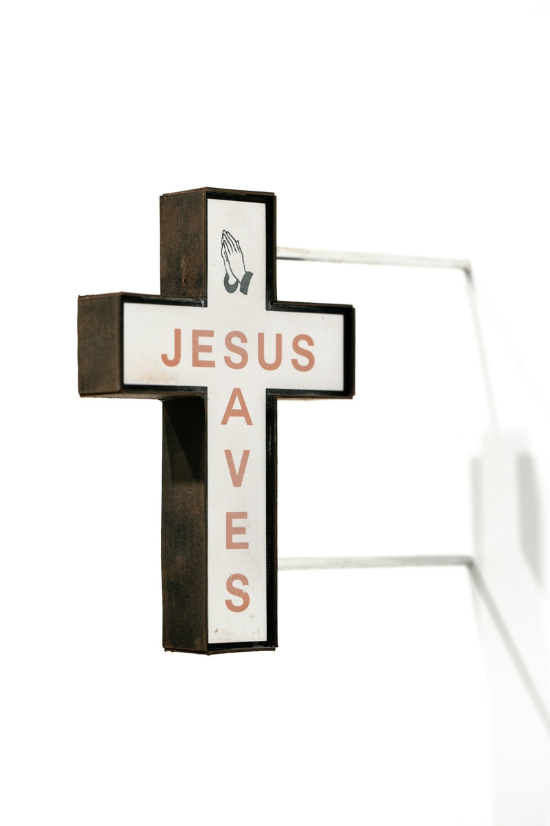 Jesus Saves (red)